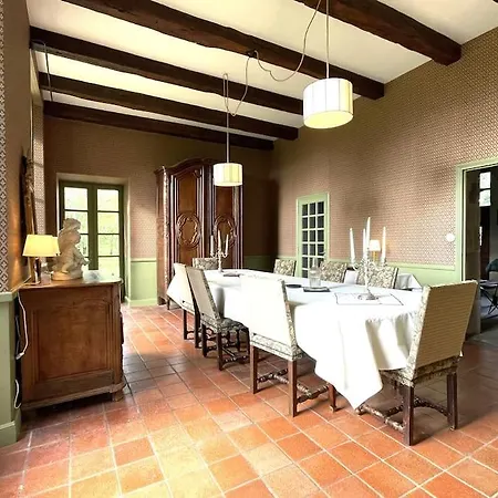 Manoir De Famille Proche * Saint-Etienne-Cantales
