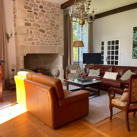 Manoir De Famille Proche 別荘 Saint-Étienne-Cantalès