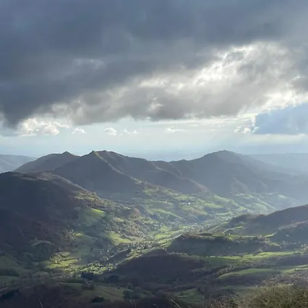 Manoir De Famille Proche * Saint-Étienne-Cantalès