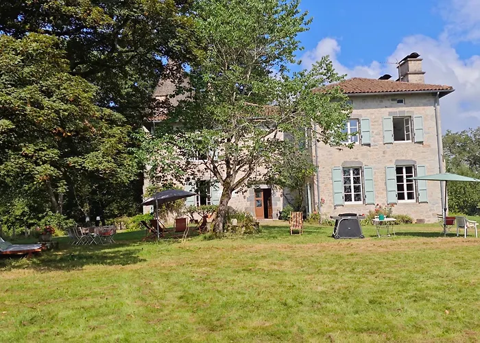 Manoir De Famille Proche Casa de Férias *