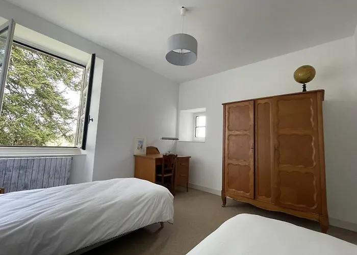 Manoir De Famille Proche Casa de Férias *